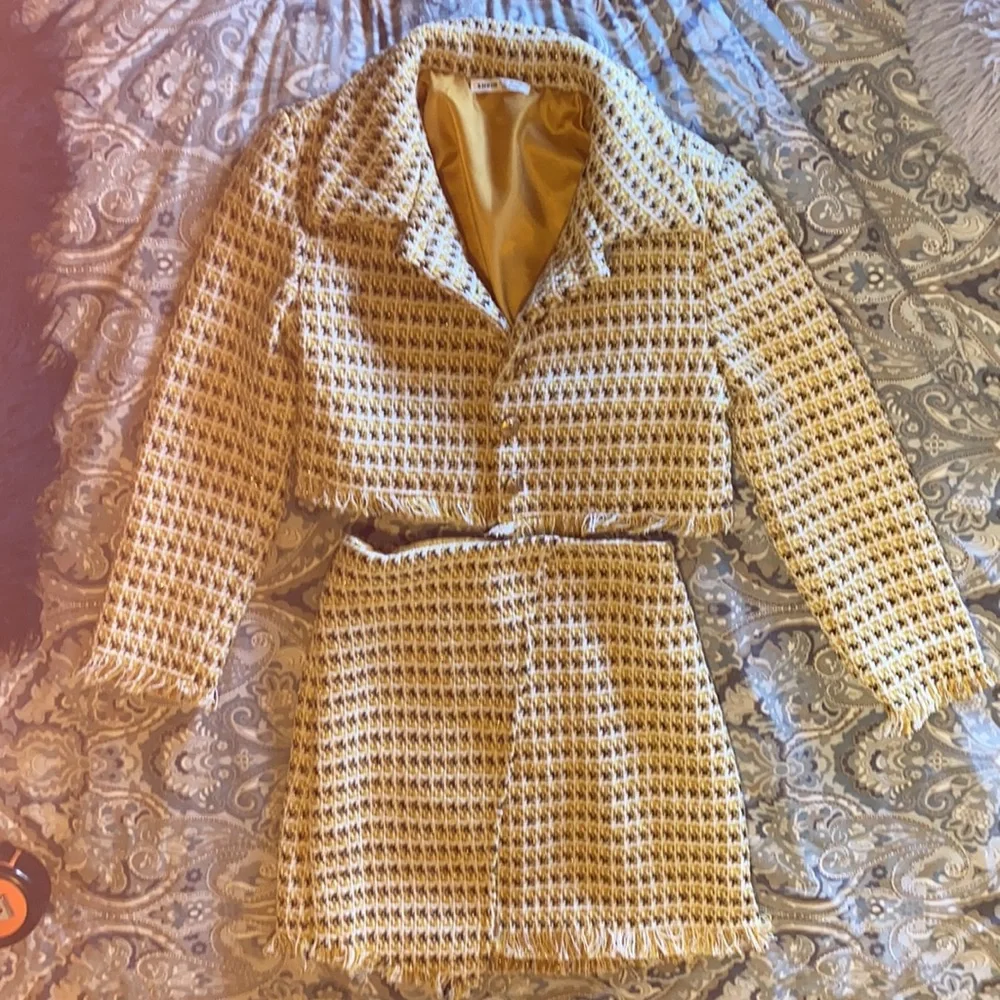 EUC tweed suit set fully lined - Picture 3 of 9